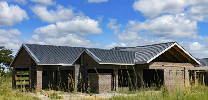 Rumah bata dalam tahap pembangunan